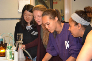 Students conducting dissolved oxygen experiments