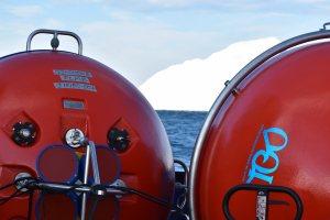 Subsurface floats