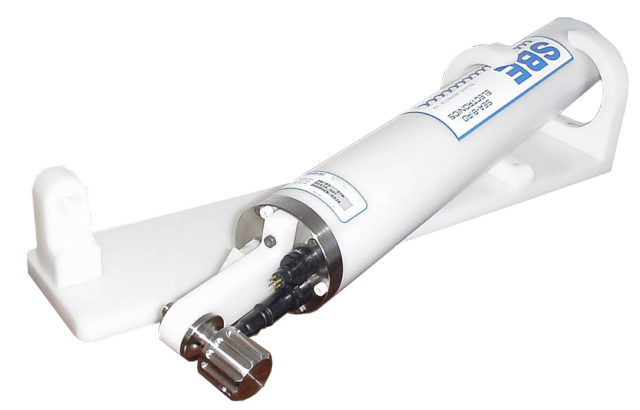 The SBE 26plus Seagauge Wave & Tide Recorder measures wave and tide, temperature, and optional conductivity data, with internal memory and batteries (Image courtesy Sea-Bird website; http://www.seabird.com/sbe26plus-wave-tide-recorder)